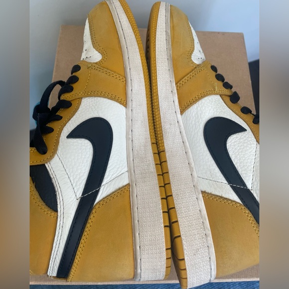 Nike Air Jordan 1 hightop sneakers Size Youth 7 US (40 EUR) - Picture 7 of 8